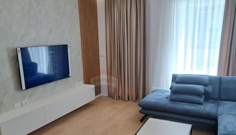 Tirane, jap me qera 2+1+Aneks Kati 1, 160 m² 1.000 € 