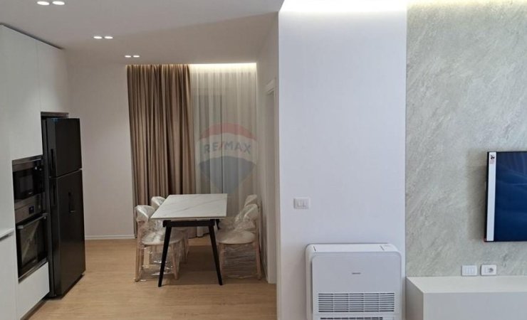 Tirane, jap me qera 2+1+Aneks Kati 1, 160 m² 1.000 € 