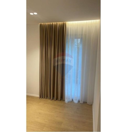 Tirane, jap me qera 2+1+Aneks Kati 1, 160 m² 1.000 € 