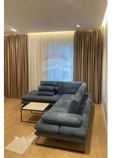 Tirane, jap me qera 2+1+Aneks Kati 1, 160 m² 1.000 € 