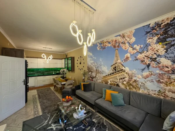 Tirane, jepet me qera Vile 2 Katshe Kati 2, 372 m² 1.700 € (Laprakë)
