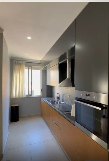 Tirane, jepet me qera apartament 2+1 Kati 6, 110 m² 600 € (Liqeni i Thate)