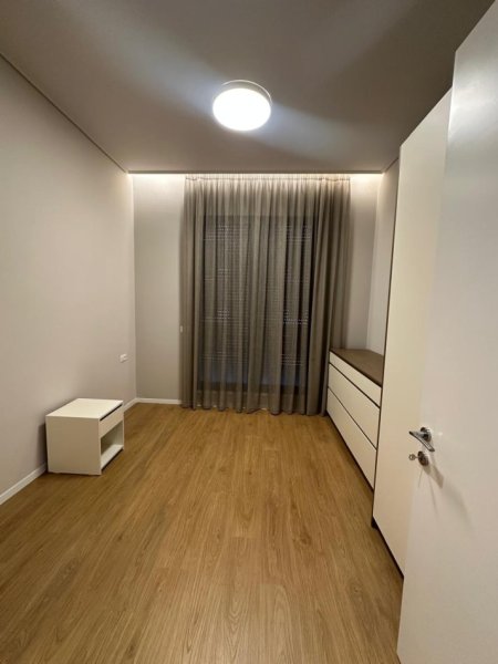 Tirane, jepet me qera apartament 2+1+Aneks+Ballkon Kati 4, 125 m² 1.200 € (Kompleksi Delijorgji)