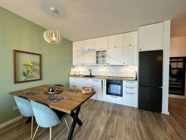 Tirane, jap me qera apartament 1+1 Kati 10, 68 m² 600 € (Rruga Teodor Keko)