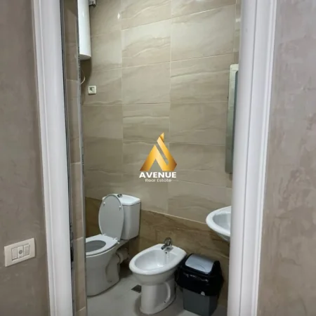 Tirane, jepet me qera apartament 2+1+Ballkon Kati 3, 103 m² 10.000 € (kopshti zoologjik)