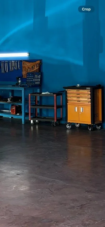 Tirane, Shitje pajisjesh servisi