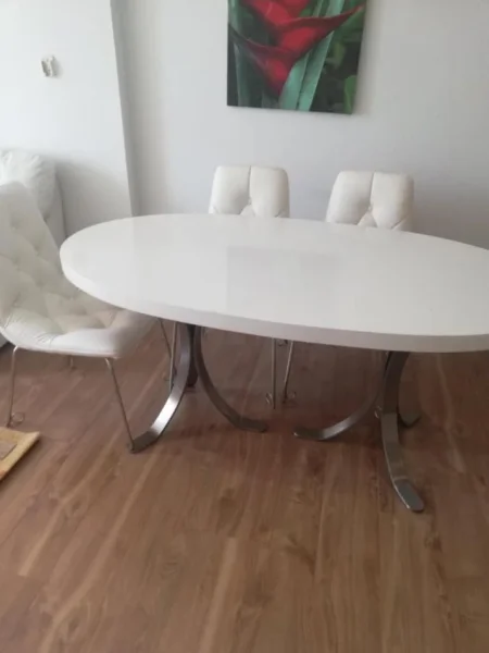 Durres, jepet me qera apartament 1+1 Kati 5, 55 m² 380 € (Shetitore Taulantia)