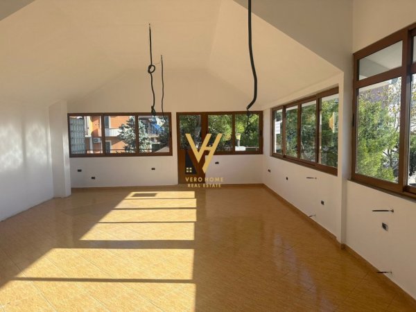 Tirane, jepet me qera ambjent biznesi Kati 1, 255 m² 2.500 € (DON BOSKO)