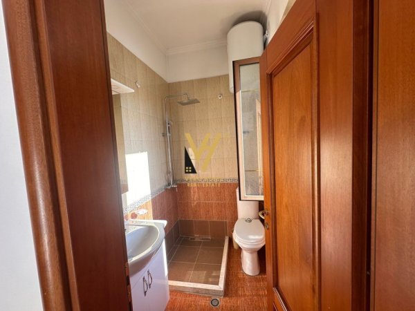 Tirane, jepet me qera ambjent biznesi Kati 1, 255 m² 2.500 € (DON BOSKO)