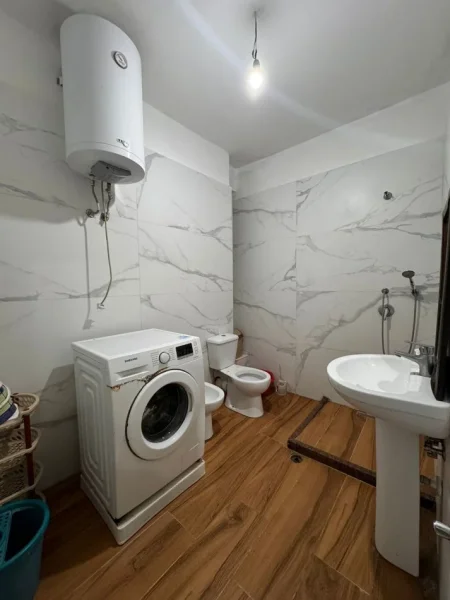 Durres, jepet me qera apartament Kati 2, 74 m² 350 € 