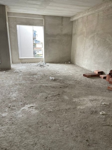 Tirane, shitet apartament 1+1+Ballkon Kati 3, 74 m² 103.600 € (Prane QSUT)