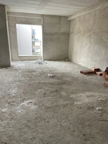 Tirane, shitet apartament 1+1+Ballkon Kati 3, 74 m² 103.600 € (Prane QSUT)