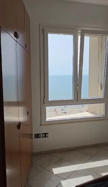 Durres, jepet me qera apartament Kati 5, 100 m² 650 € (Shkembi i Kavajes)