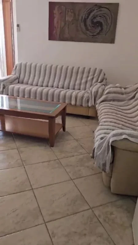 Durres, jepet me qera apartament Kati 5, 100 m² 650 € (Shkembi i Kavajes)