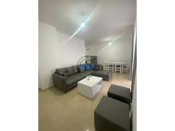 Durres, jepet me qera apartament 2+1 Kati 1, 90 m² 400 € (ISH URT, Durres)
