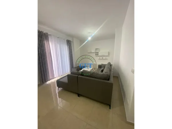 Durres, jepet me qera apartament 2+1 Kati 1, 90 m² 400 € (ISH URT, Durres)