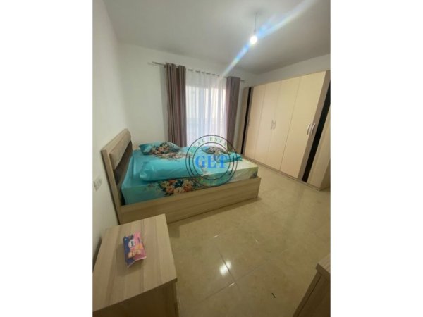 Durres, jepet me qera apartament 2+1 Kati 1, 90 m² 400 € (ISH URT, Durres)