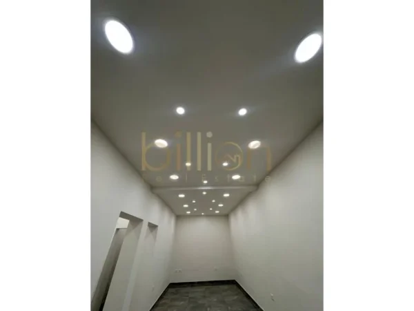 Tirane, shitet ambjent biznesi Kati -1, 89 m² 565.000 € (Rr.Sulejman Delvina, Tirana, Albania)