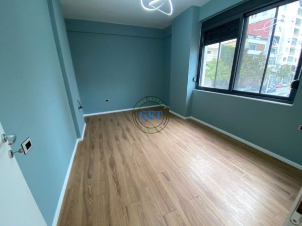 Durres, jepet me qera apartament 2+1 Kati 2, 85 m² 400 € (Spitali Rajonal, Durres)