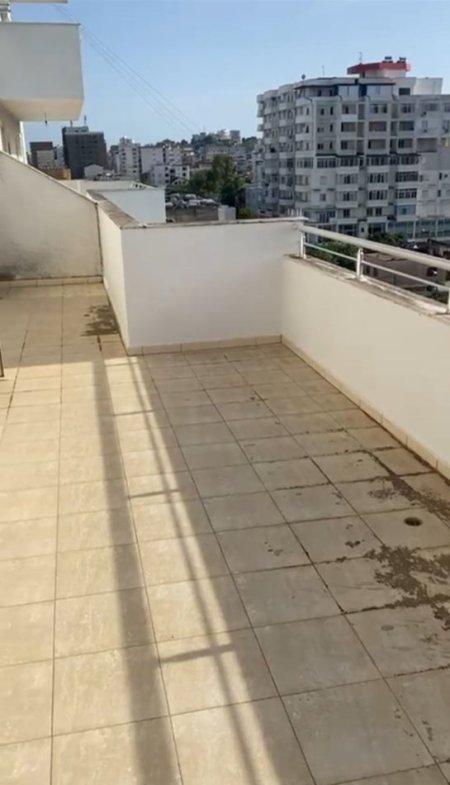 Durres, shitet apartament 2+1+Ballkon Kati 6, 100 m² 70.000 € (Rruga Aleksander Goga)