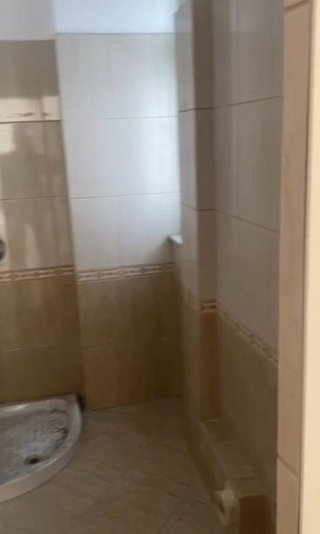 Durres, shitet apartament 2+1+Ballkon Kati 6, 100 m² 70.000 € (Rruga Aleksander Goga)