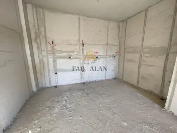 Tirane, shitet apartament 2+1+2 Kati 2, 125 m² 205.000 € (Shkolla e Kuqe)