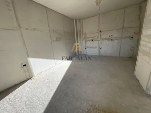 Tirane, shitet apartament 2+1+2 Kati 2, 125 m² 205.000 € (Shkolla e Kuqe)