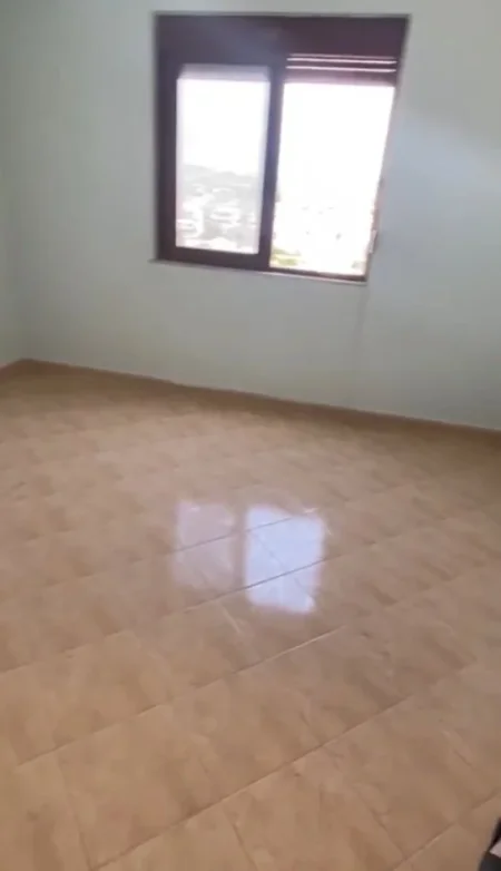 Durres, shitet apartament 2+1+Aneks+Ballkon Kati 4, 114 m² 114.000 € (Rruga Pavaresia)