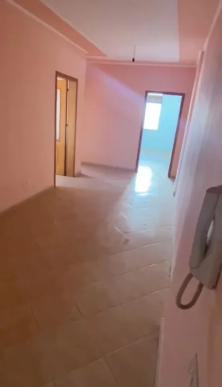 Durres, shitet apartament 2+1+Aneks+Ballkon Kati 4, 114 m² 114.000 € (Rruga Pavaresia)