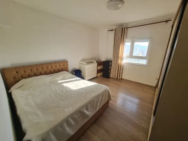 Tirane, shitet apartament 2+1+Aneks+Ballkon Kati 10, 82 m² 142.000 € (rruga Dritan Hoxha Pallatet Hawai)