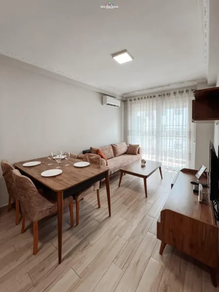 Tirane, jepet me qera 1+1+Ballkon Kati 5, 60 m² 600 € (5 maji)