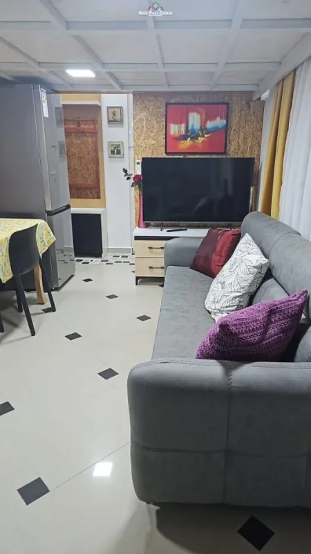 Tirane, jepet me qera apartament 1+1 Kati 0, 70 m² 350 € (qsut)