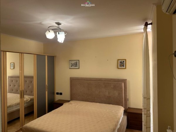 Tirane, jepet me qera apartament 2+1 Kati 7, 102 m² 800 € (qender)