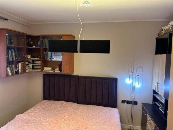 Tirane, jepet me qera apartament 2+1 Kati 7, 102 m² 800 € (qender)