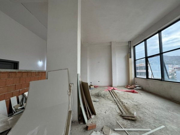 Tirane, shitet apartament 1+1 , 78 m² 105.000 € (Spitali Amerikan 3)