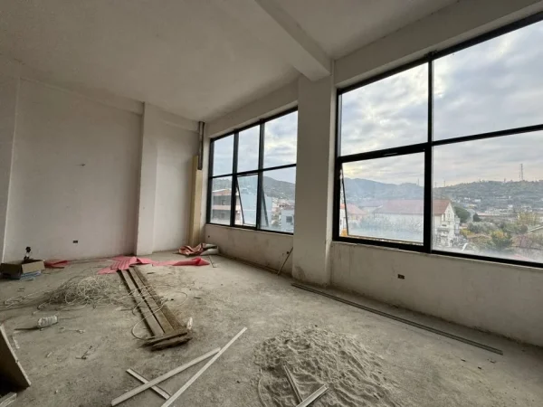 Tirane, shitet apartament 1+1 , 78 m² 105.000 € (Spitali Amerikan 3)