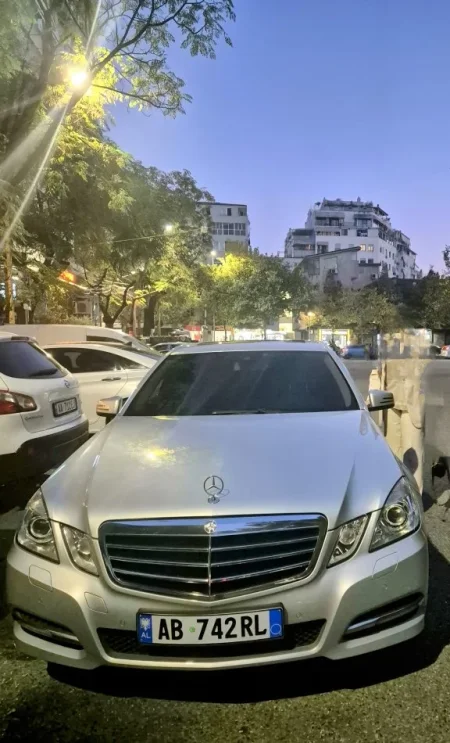 Tirane, shes makine Mercedes-Benz, E-Class 2014 Nafte, gri metalizato automatik Klima 150.042 km 10.900 €