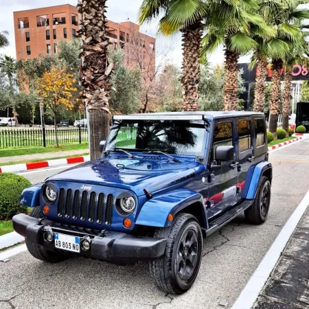 Tirane, shes makine Jeep Wrangler Benzin+Gaz, blu automatik Kondicioner 230.000 km 11.900 €