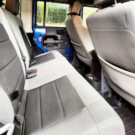 Tirane, shes makine Jeep Wrangler Benzin+Gaz, blu automatik Kondicioner 230.000 km 11.900 €