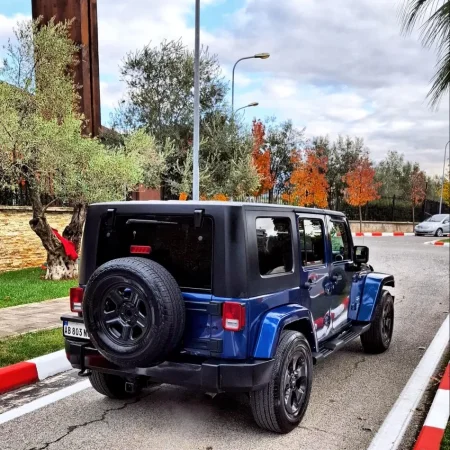 Tirane, shes makine Jeep Wrangler Benzin+Gaz, blu automatik Kondicioner 230.000 km 11.900 €