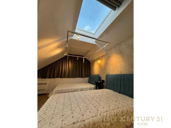 Tirane, jap me qera apartament 3+1+3+ 2 POSTE PARKIMI+VERANDE , 220 m² 1.600 € (Selite)