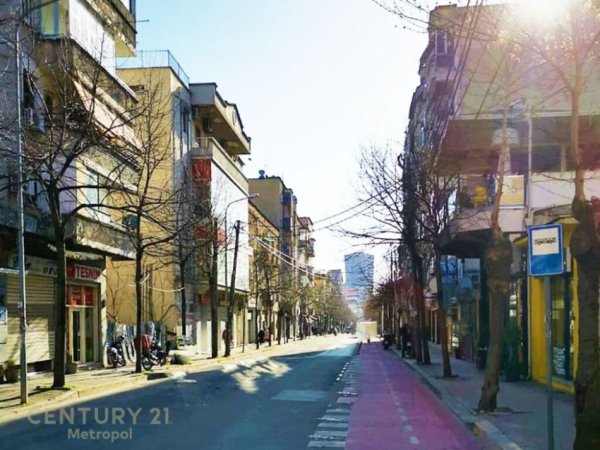 Tirane, shes ambjent biznesi , 100 m² 600.000 € (Pazari i Ri)