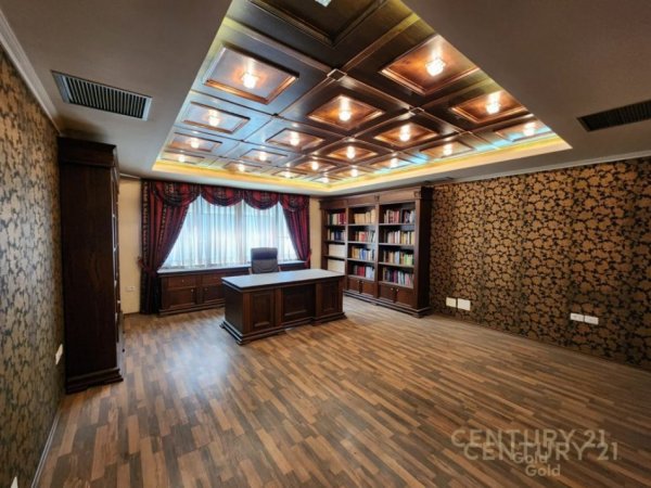 Tirane, shes zyre+2 POSTE PARKIMI , 170 m² 500.000 € (Zogu I Zi)