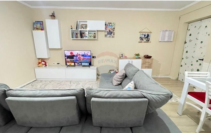 Tirane, jap me qera apartament 1+1 Kati 3, 65 m² 400 € (don bosko)