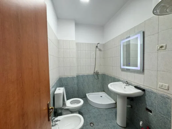 Shqiperi, shitet apartament 1+1 Kati 5, 66 m² 88.000 € (Yzberisht)