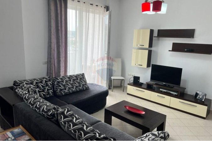 Tirane, jepet me qera apartament 2+1 , 500 € (Ali Demi)