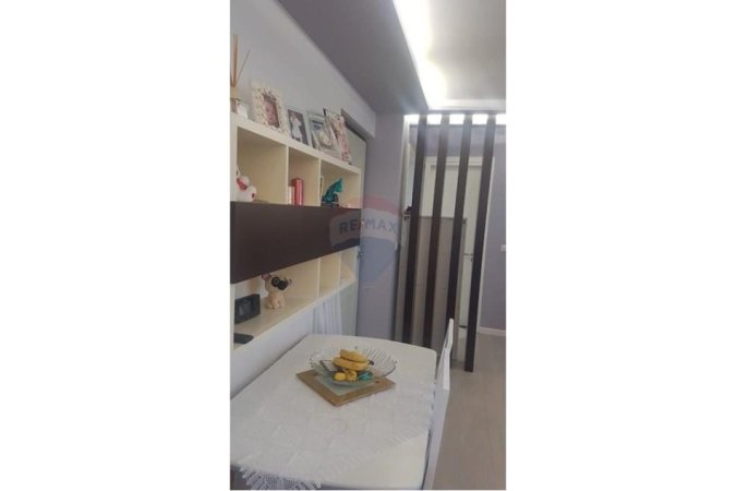 Tirane, jepet me qera apartament 1+1 , 60 m² 500 € (siri kodra)