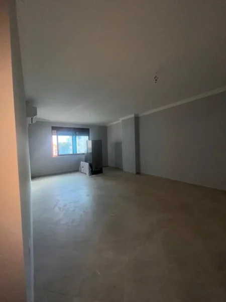 Tirane, jepet me qera apartament 2+1 Kati 2, 135 m² 700 € (Ish Stacioni i Trenit)