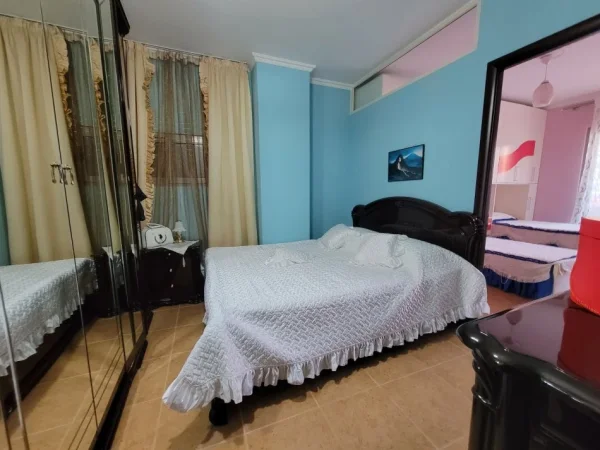 Tirane, jepet me qera apartament 2+1 Kati 8, 90 m² 450 € 