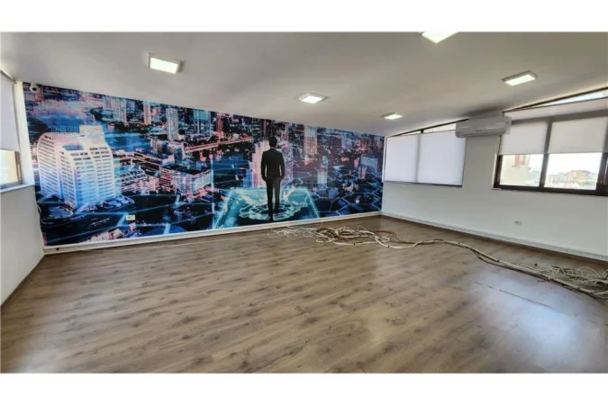 Tirane, jepet me qera ambjent biznesi Kati 8, 340 m² 3.400 € (Bllok, Rruga Ismail Qemali)